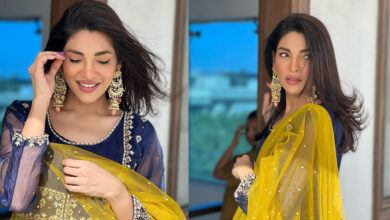 Zhalay Sarhadi bids her fans 'Jumma Mubarak'.