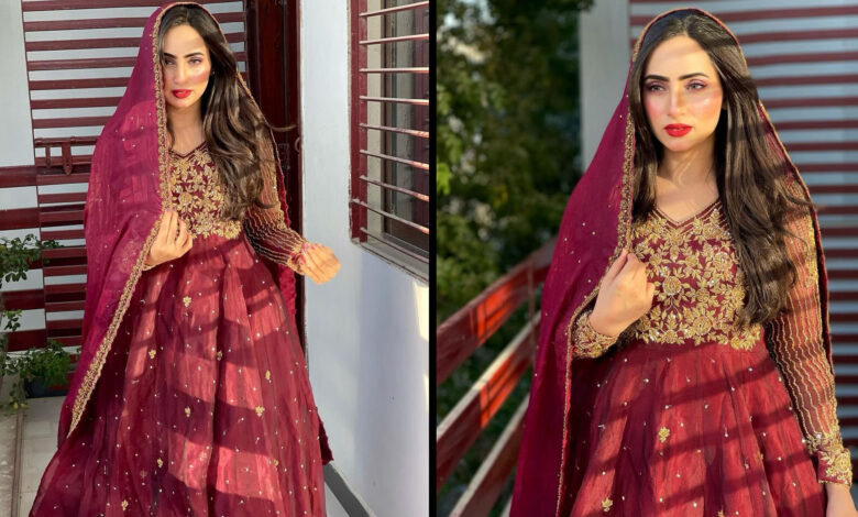 In a bright red gown, Inaya Khan dazzles.