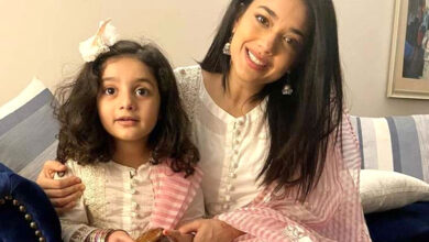 Sanam Jung shares adorable pictures with her daughter on social media