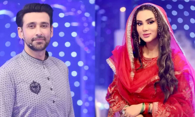 "Fans prayed for the marriage of Sami and me at the shrine", Fiza Ali told an interesting story