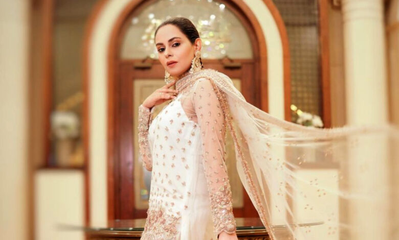 Amar Khan Leaves Fans Enchanted in an Exquisite Embroidered Gharara