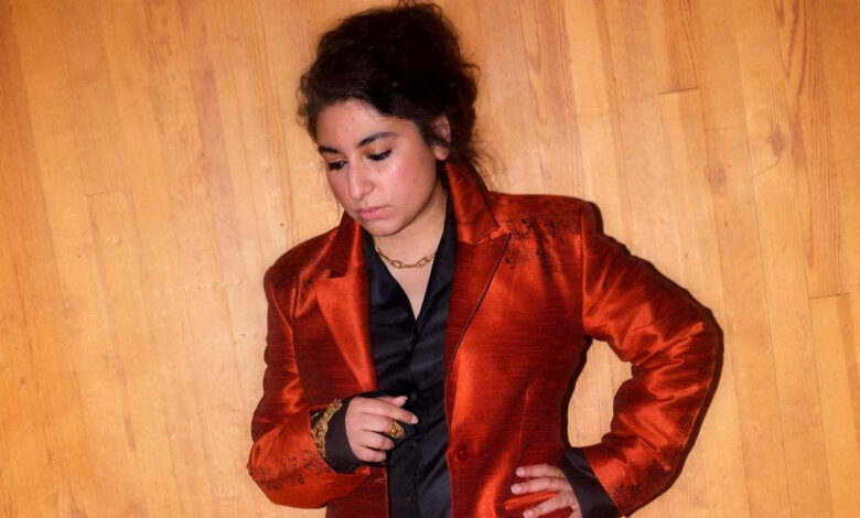 Arooj Aftab's Rust Monochrome Suit Pays Tribute to Palestine